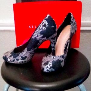 KELLY & KATIE Multicolored hills Sz 10 Navy & Gray